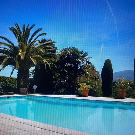 Apartment Avec Piscine Privee *